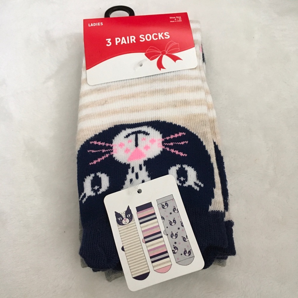 Ladies Novelty Socks Kitty Cat Striped 3 Pair NWT